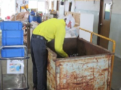 資源の汲み上げ